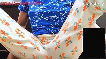 Desi Aunty'S Steamy Video Call With Asian Teen