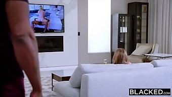 Black Woman Is Skilled In Receiving Big Black Cock